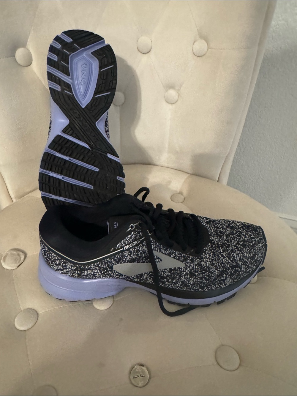 Brooks Women’s Black & Lavender Cushioned Running Shoes